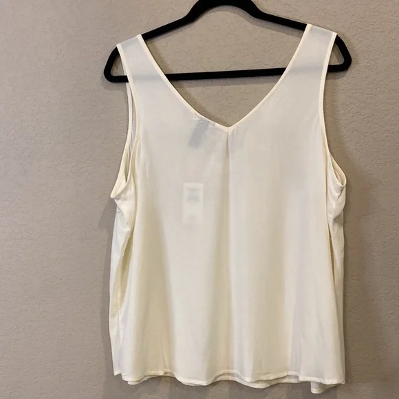 Day Trip Tank Top - Picture 5 of 10